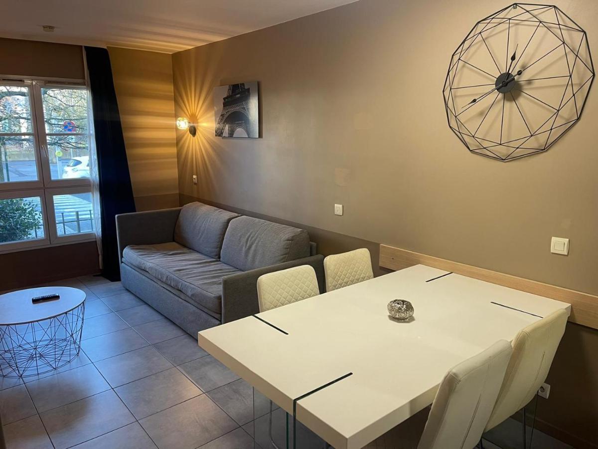 Appartement Near Disneyland เซร์ริส ภายนอก รูปภาพ