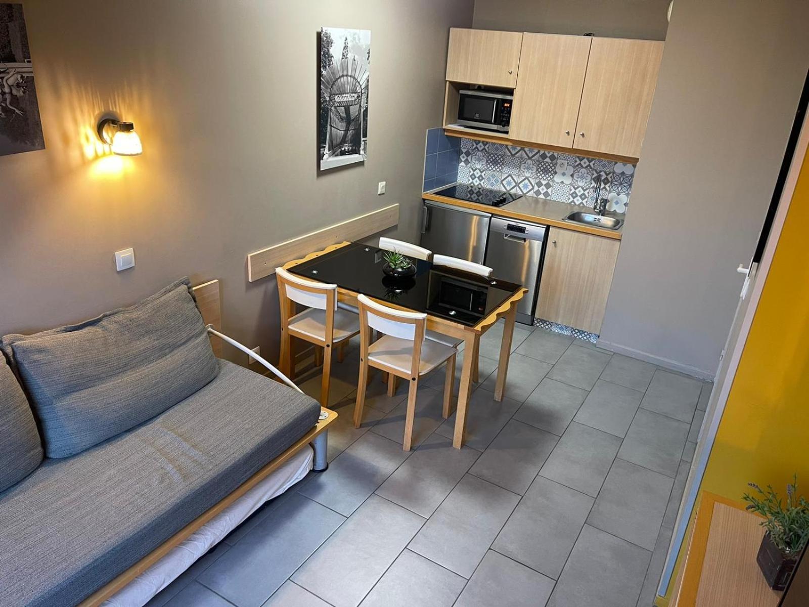 Appartement Near Disneyland เซร์ริส ภายนอก รูปภาพ